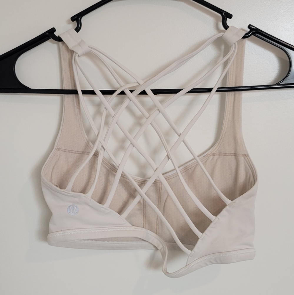 Lululemon Free To Be Bra Size 4 - Picture 2 of 5